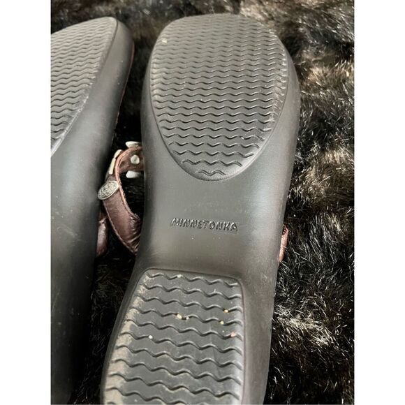 Minnetonka Thong Flip Flop Sandals Womens Size 7.5 Brown Leather Metal # 702041 - Picture 4 of 6